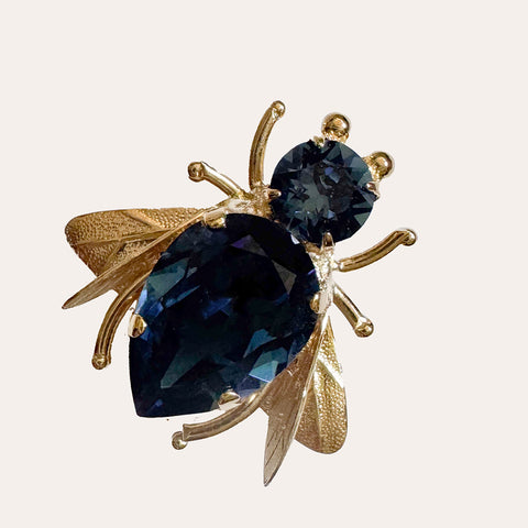 Vlieg-Broche met donkerblauwe Swarovski-kristallen
