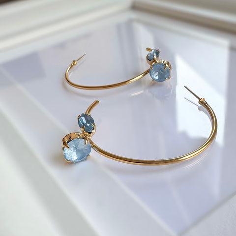Grote creolen met lichtblauwe Swarovski kristallen