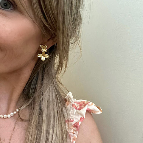 Atelier-SALE: Vintage oorbellen met twee bloemen