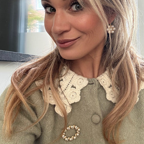 Earrings with pearls